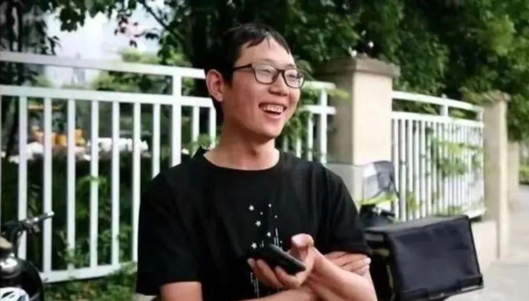 小哥彭清林：传递爱，为那些奔跑在城市里的人