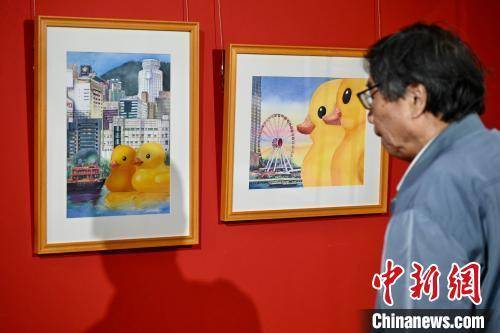 香港艺术家展示特色画作 助大众了解香港艺术发展