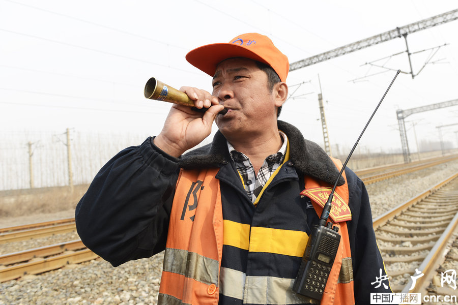 铁路电力线路工周明：站好最后一班岗