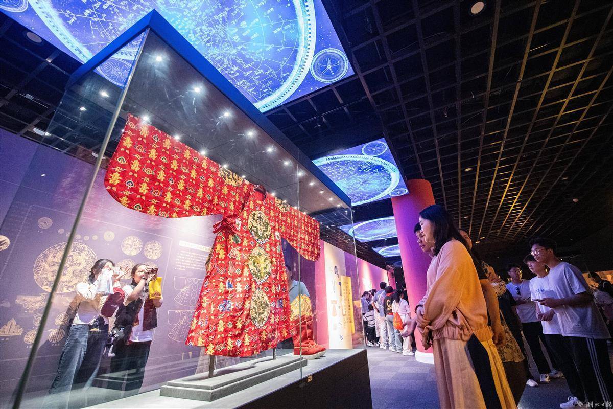 大空间沉浸展让观众“走”进历史
