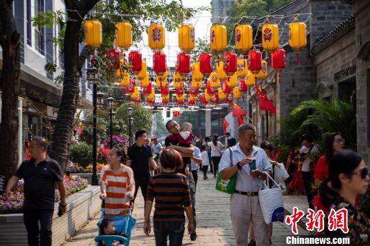 南京千年古巷熙南里国庆假期文化味浓