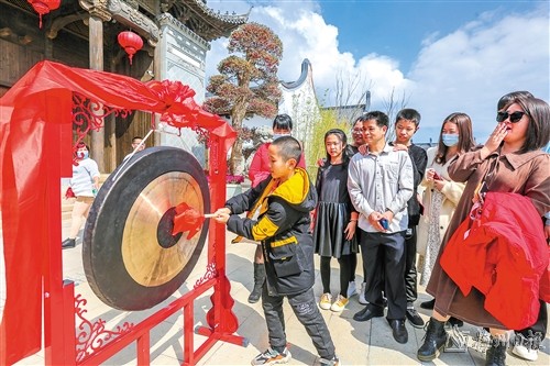 “网红”打卡地变“长红”目的地（焕新之旅）