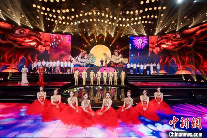 海外侨胞“云相聚” 2024华侨华人中秋晚会播出