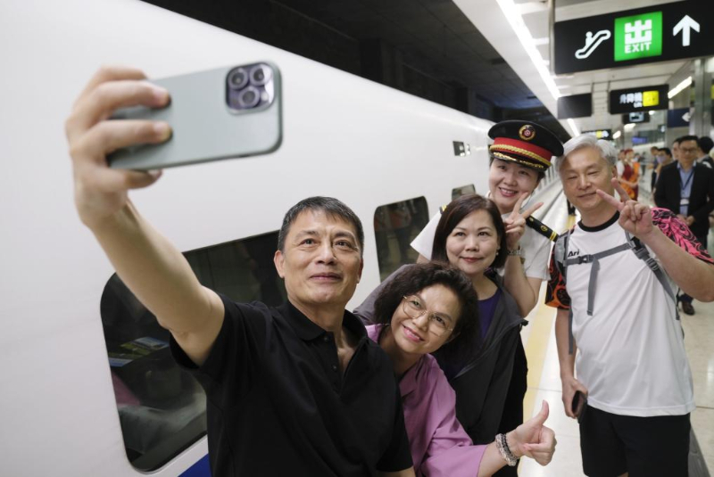 京港、沪港高铁提质升级 内地与香港往来更加密切
