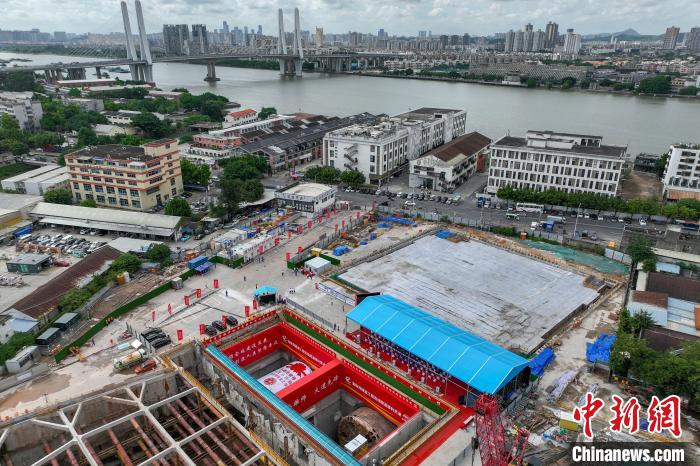 广州海珠湾隧道盾构段双线贯通
