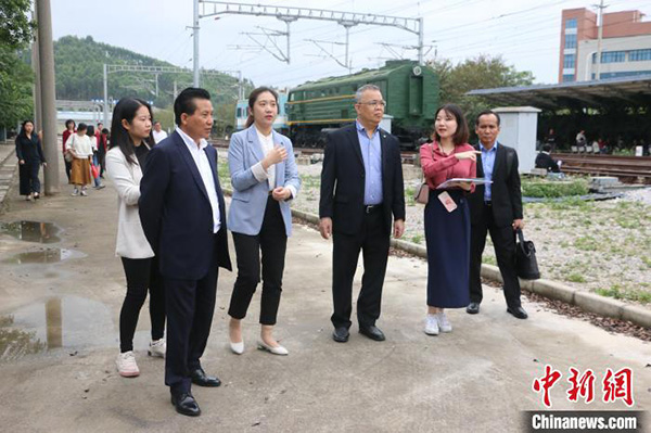 华侨华人搭中老铁路“快车”紧抓发展机遇