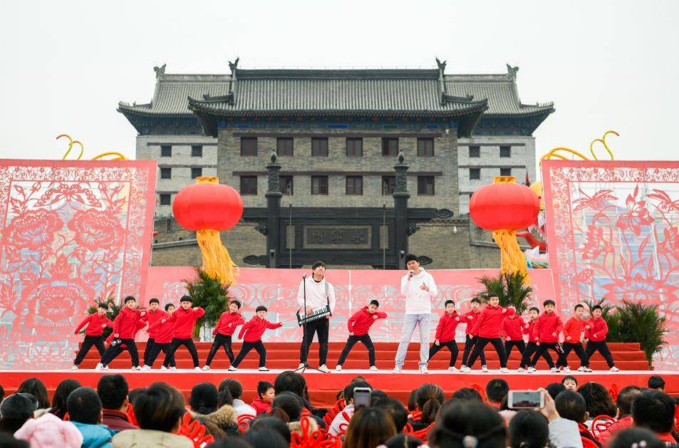 文化中国行 新时代的古城墙焕发活力 传承与创新交融的多彩文化之旅