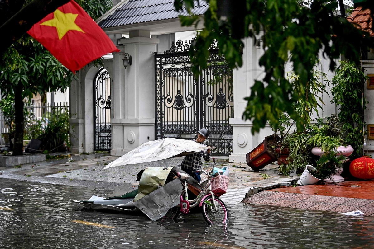 台风摩羯席卷越南造成143人遇难 救援工作迫在眉睫亟需国际关注与支援