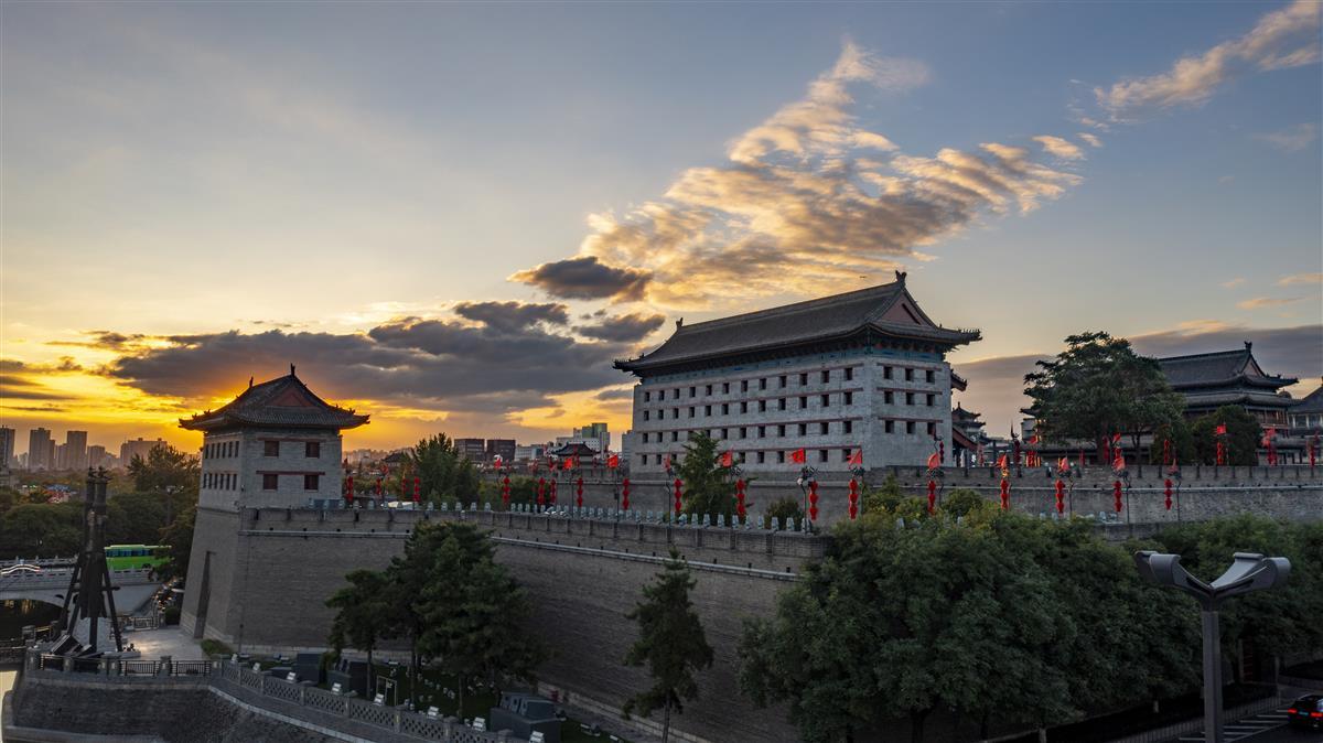 探索西安古城墙的魅力与历史让我们一起感受文化中国的独特韵味