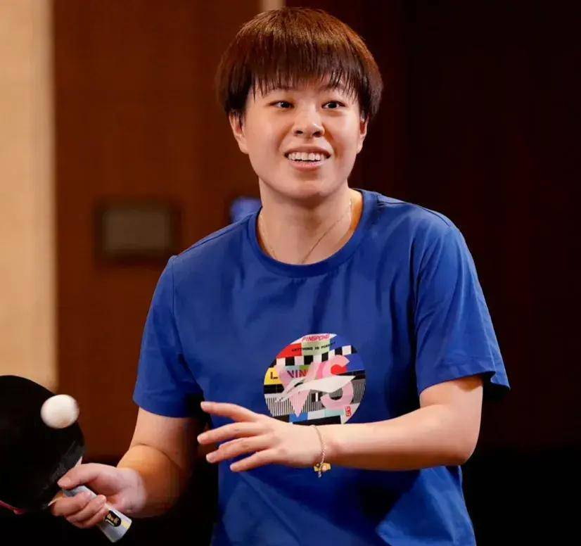 王艺迪在重要对决中败给金琴英以0比3的成绩遗憾收场比赛亮点回顾与分析