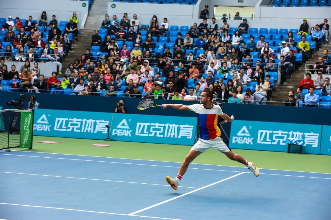 浙江宁波：网球飞扬，梦想从这里起航
