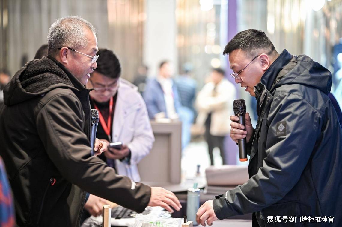 科匠亮相中国门墙柜技术大会 创新产品为企业提供一站式智能压合解决方案