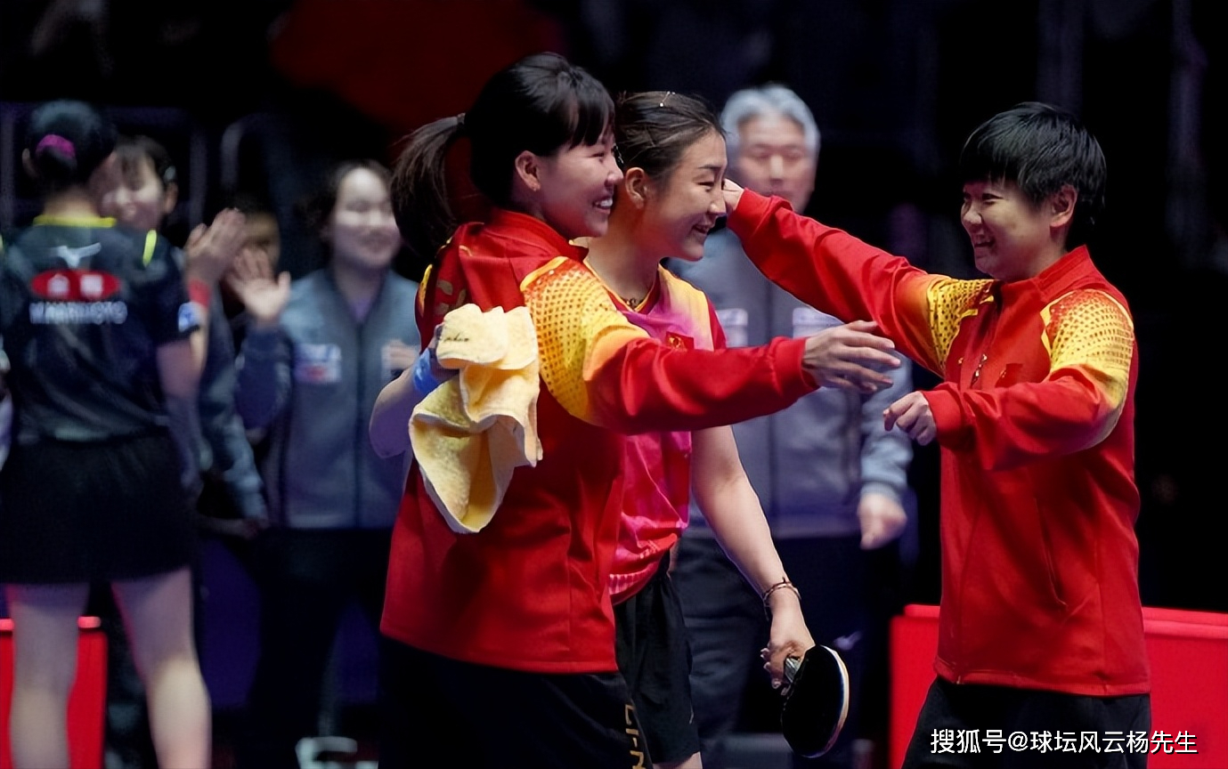 国乒女团在亚锦赛决赛中遗憾失利收获银牌展现顽强拼搏精神