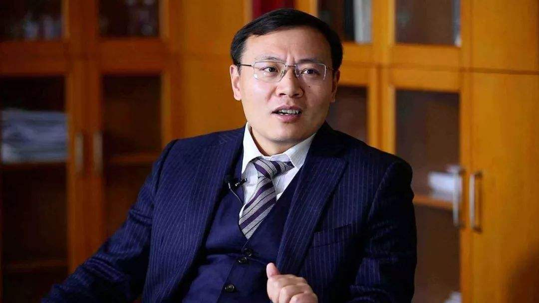 但斌谈任泽平经济学家的职责是秉持理性与客观的分析态度