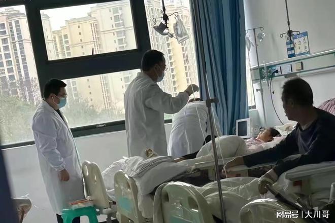 男子母亲手术后医生索要三千红包引发争议真实事件背后的真相究竟是什么