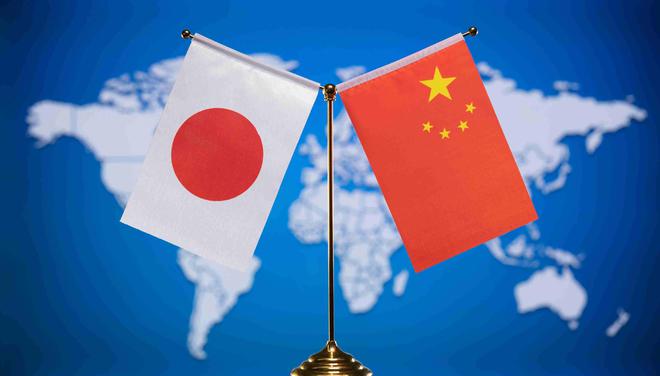日本新外相首次与王毅通话外交部通稿发生罕见变化引发高度关注