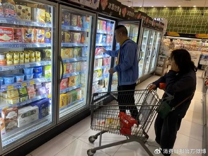 夏季冷饮市场寒意依旧尽管降价促销却难以激发销量为何夏日经济如此疲软