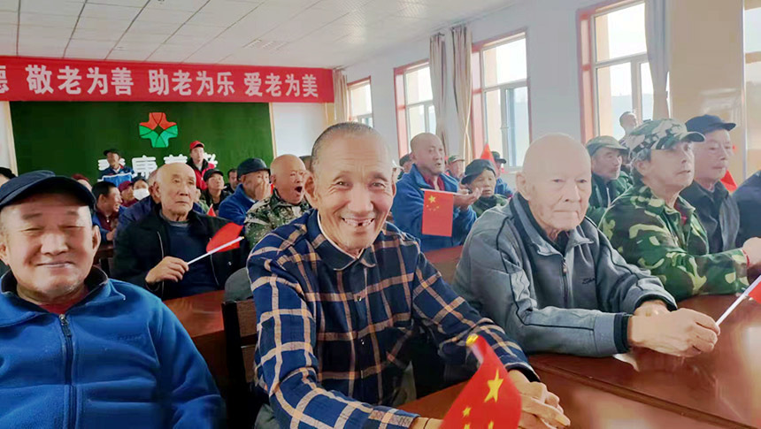 牡丹江市举办重阳节文化活动传承敬老精神让爱温暖每一位长者