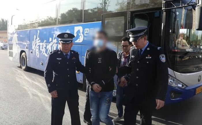 鄂尔多斯警方成功捣毁境外洗钱团伙 一举抓获62名犯罪嫌疑人揭秘案件全貌
