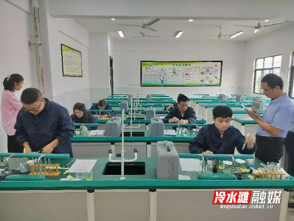 永州市开启2024中学生物教师实验技能大赛展示教师专业素养与教学创新能力