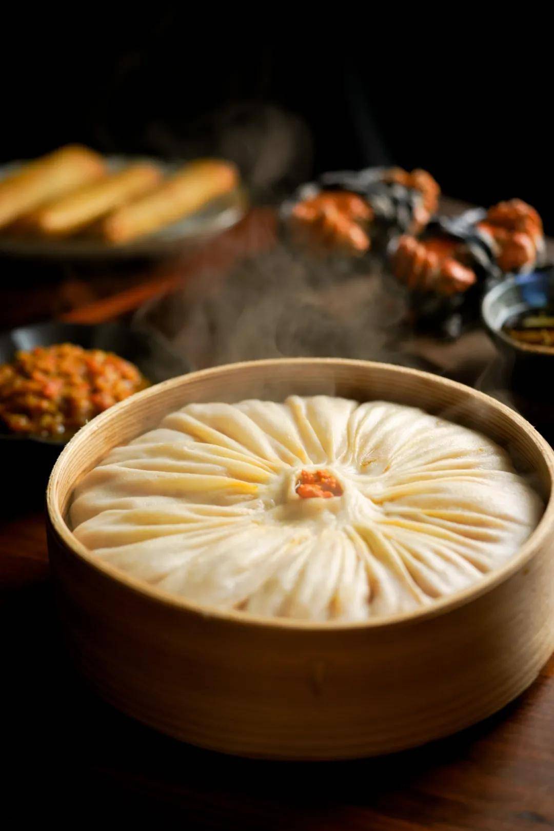 秋季美食盛宴来袭 夏叔为您送上蟹黄汤包的舌尖诱惑与独特风味