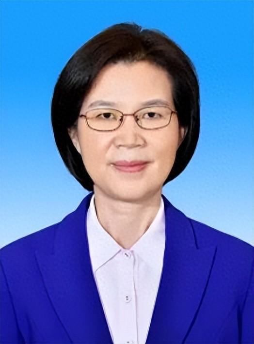 新疆两名干部任职新角色 其中一名女性中央候补委员重返江苏引发关注