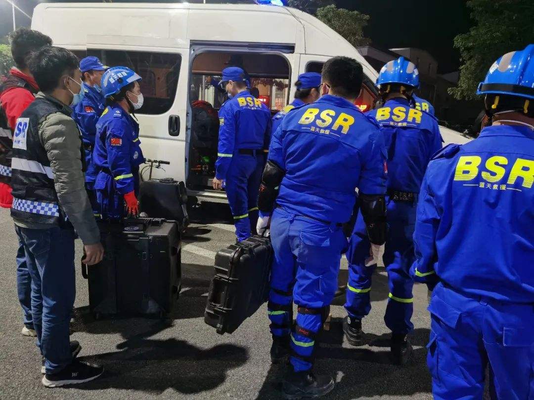 紧急求助！同事发来求救信息我火速出发拯救生命的真实故事