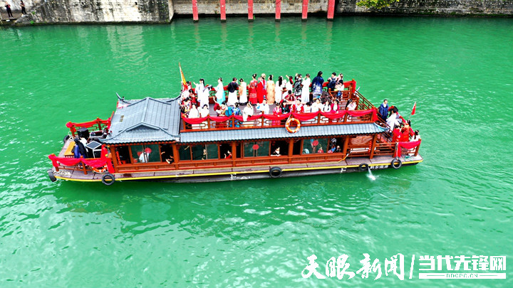 贵州镇远国庆假期旅游热潮再度迸发流量回归留量重释旅游活力新风貌