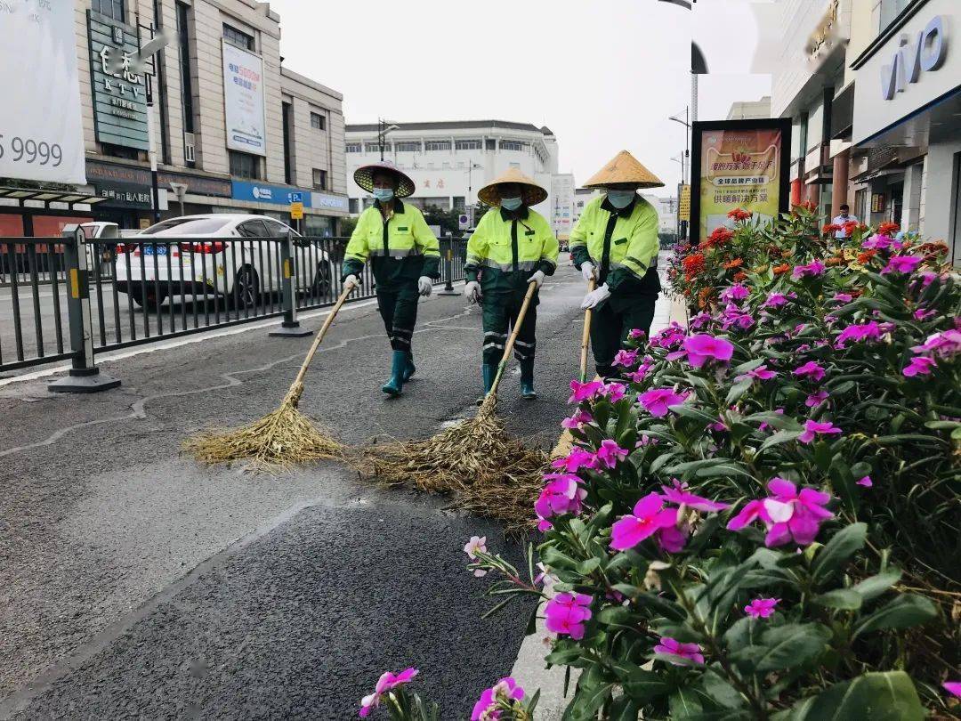 见证六十年城市变迁的三代环卫人如何塑造身边的美丽家园