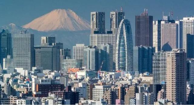 日本正遭遇前所未有的重大挑战国家未来发展亟待寻找新出路
