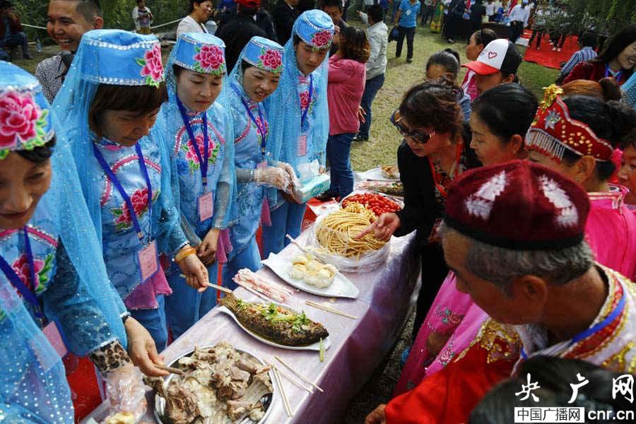 青海撒拉尔故里各民族共聚欢庆重阳节 共同追忆乡愁情怀
