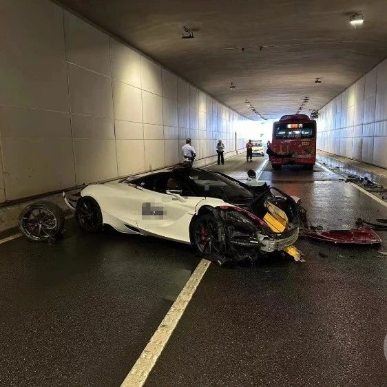 男子租赁超跑与女孩拍照后意外撞车 赔偿金额高达200万随即失联引发猜测