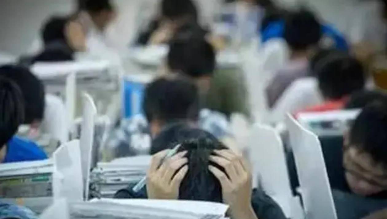 大四学生失联近半年 家属透露其学业压力巨大致挂科八门引发关注