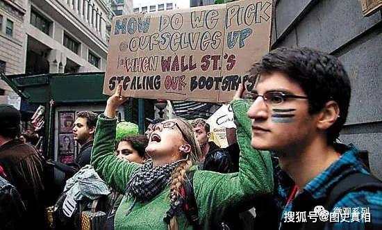 年轻男性在美国的保守主义浪潮中崛起探索他们的信仰与价值观转变分析